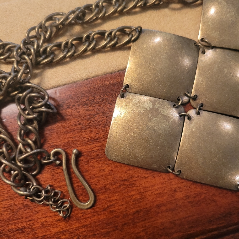 Metal vintage statement necklace - Picture 4 of 7